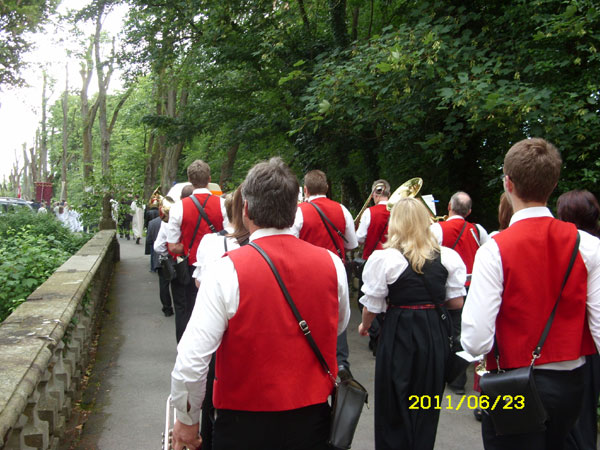 die Musik schreitet voran