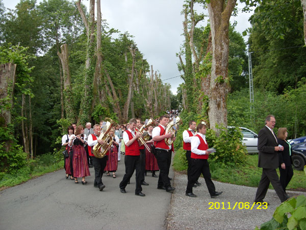 mit Musik in die Kurve